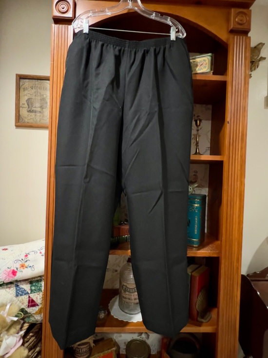 Alfred Dunner Pants - Alfred Dunner Black Wide-Leg Pull-On Pants